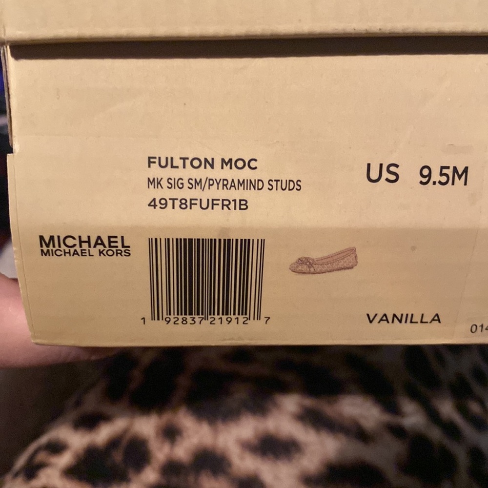 Brand new in box Michael Kors flats. Size 9.5M women’s. - Picture 5 of 5